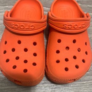 Toddler crocs
